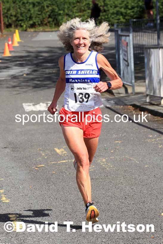 Tynedale Jelly Tea 10 Mile Road Race, Ovingham, Northumberland, Sunday, Aug. 21st. Photo: David T. Hewitson/Sports for All Pics